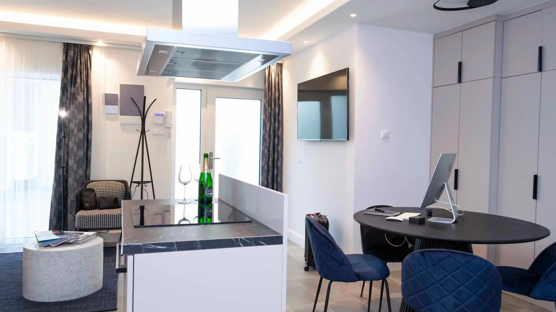 Apartment Luxury Cozy 2 Bdr Downtown Apt.6 Budapest Hungary