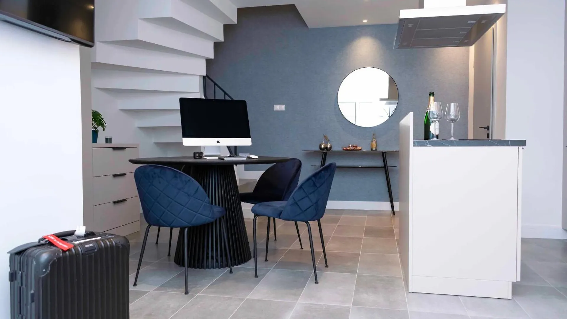 Luxury Cozy 2 Bdr Downtown Apt.6 Budapeşte 0*,  Macaristan