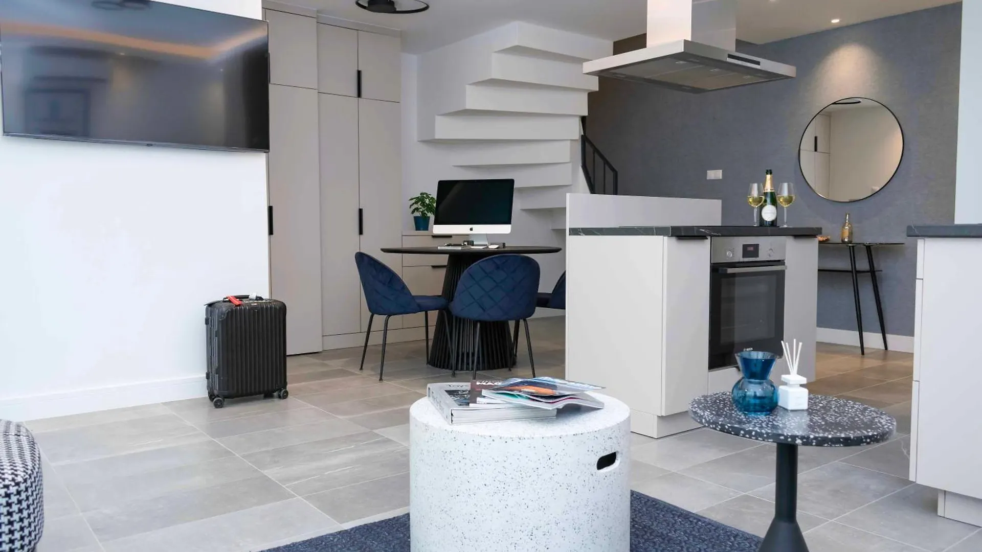 Luxury Cozy 2 Bdr Downtown Apt.6 Budapest Hungary